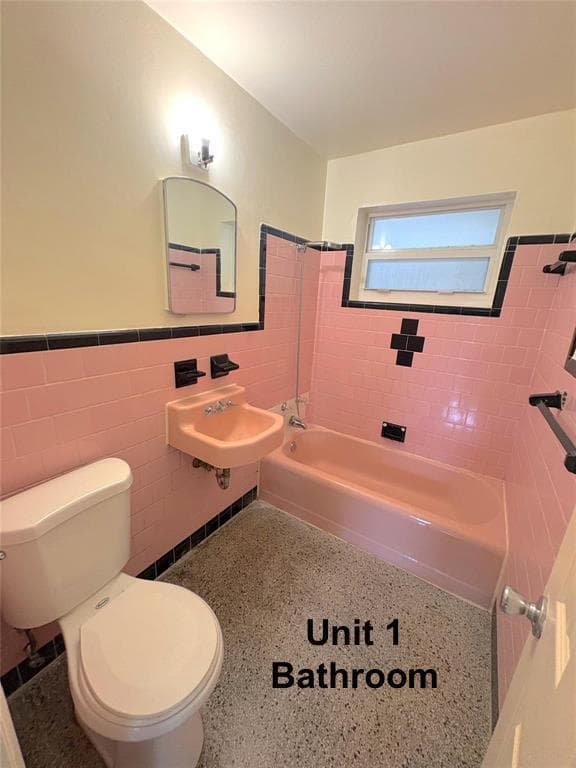 ExistingDuplexUnit1Bathroom