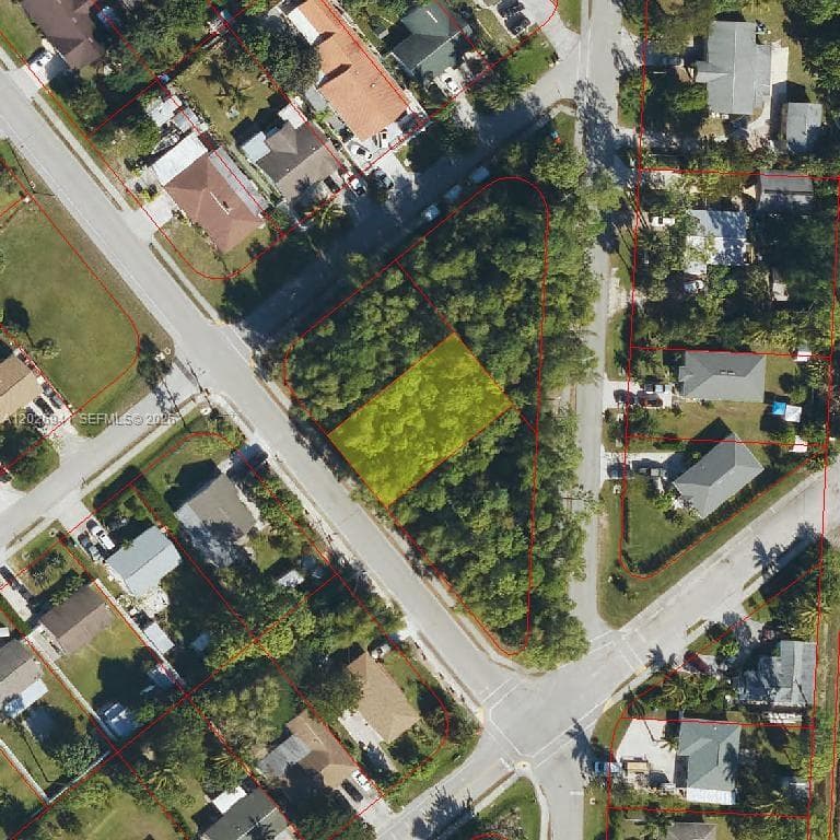 5474 Carolina Avenue, Naples FL 34113