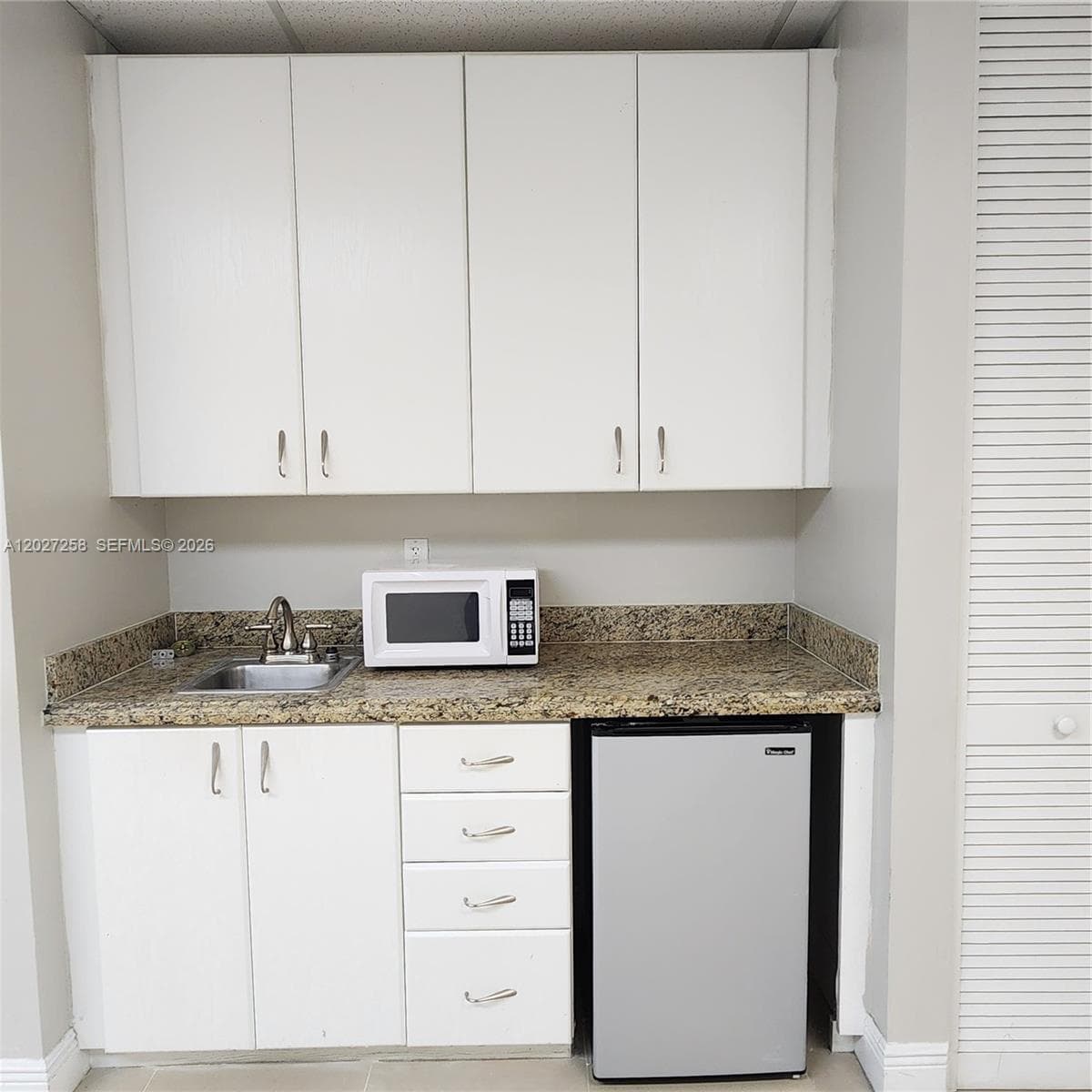 5220 S University Dr # 204C, Davie FL 33328