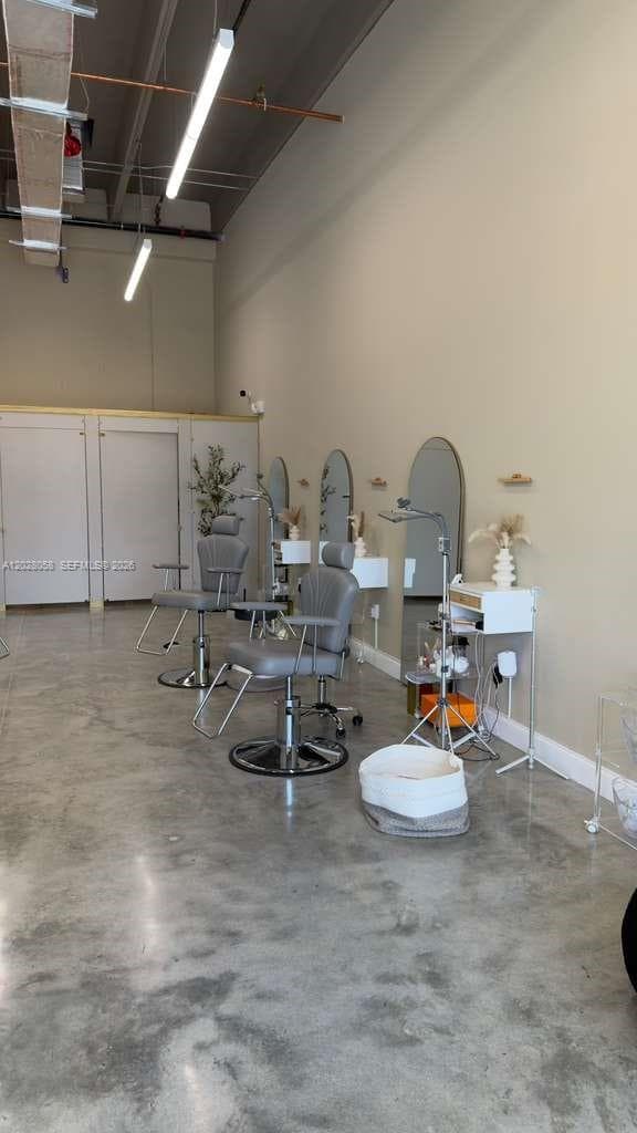 10890 NW 17th St, Sweetwater FL 33172