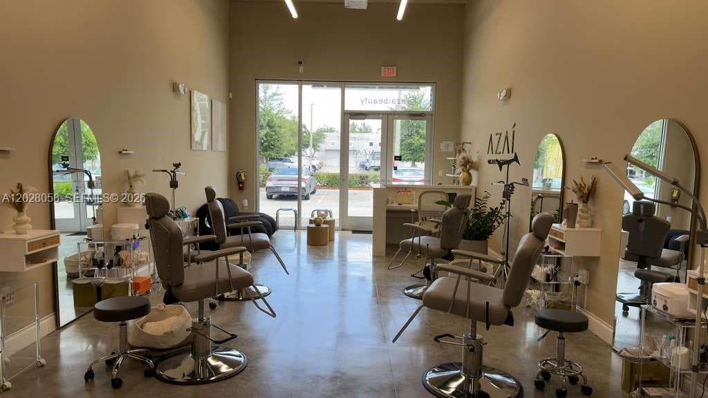 10890 NW 17th St, Sweetwater FL 33172
