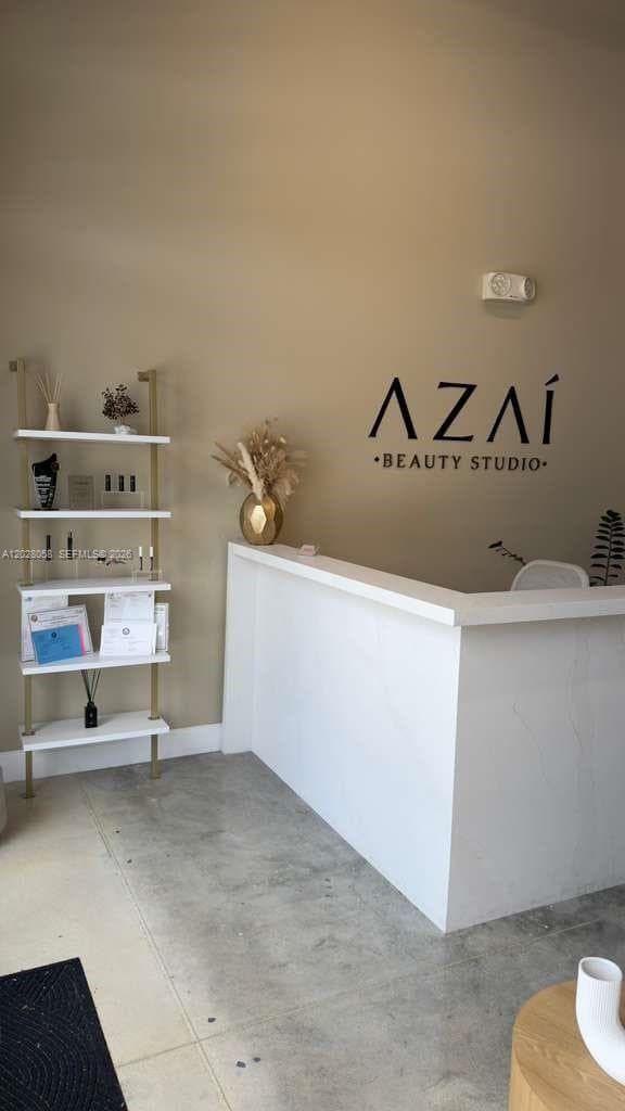 10890 NW 17th St, Sweetwater FL 33172