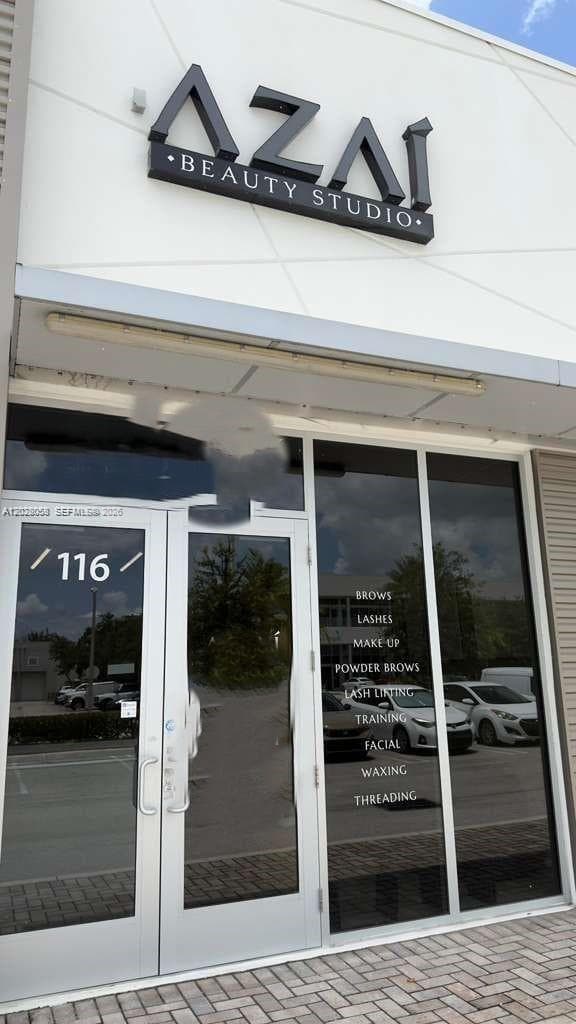 10890 NW 17th St, Sweetwater FL 33172