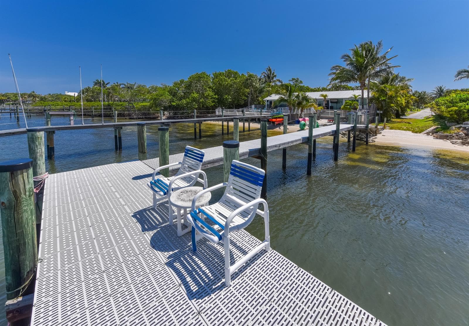 5157 NE Shore Village Terrace-print-041-