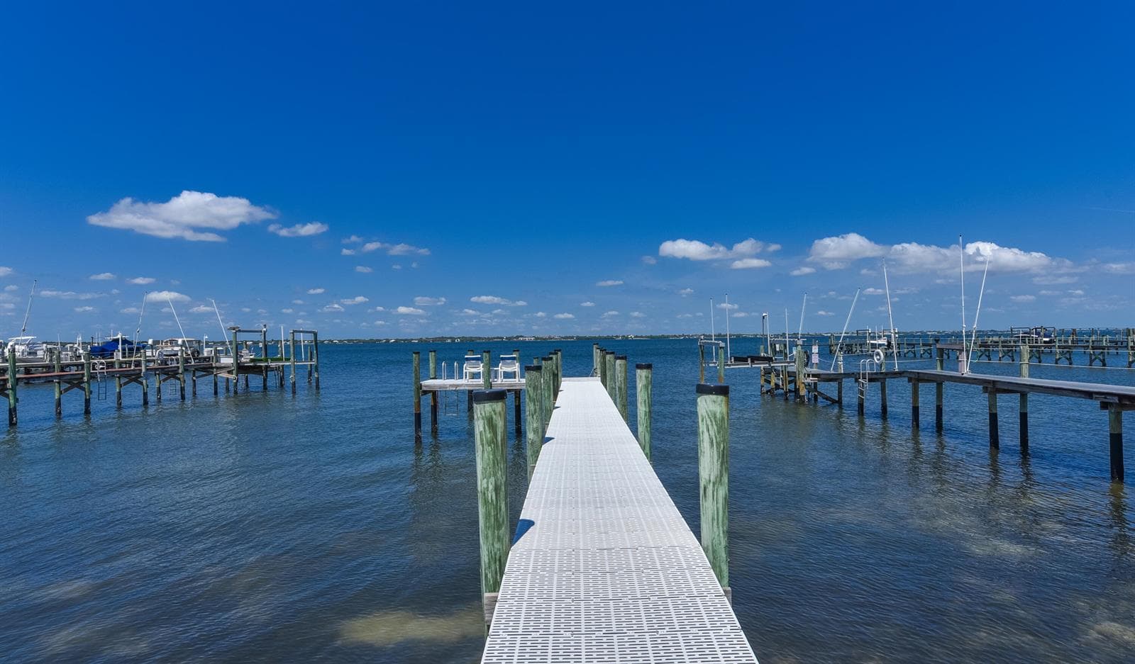 5157 NE Shore Village Terrace-print-037-