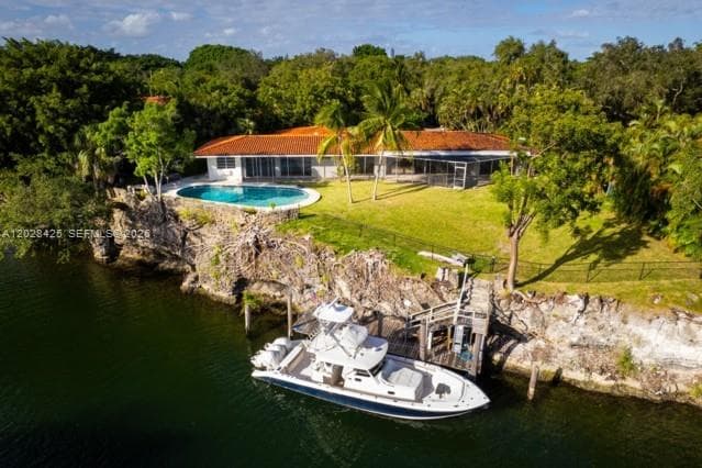230 Edgewater Dr, Coral Gables FL 33133