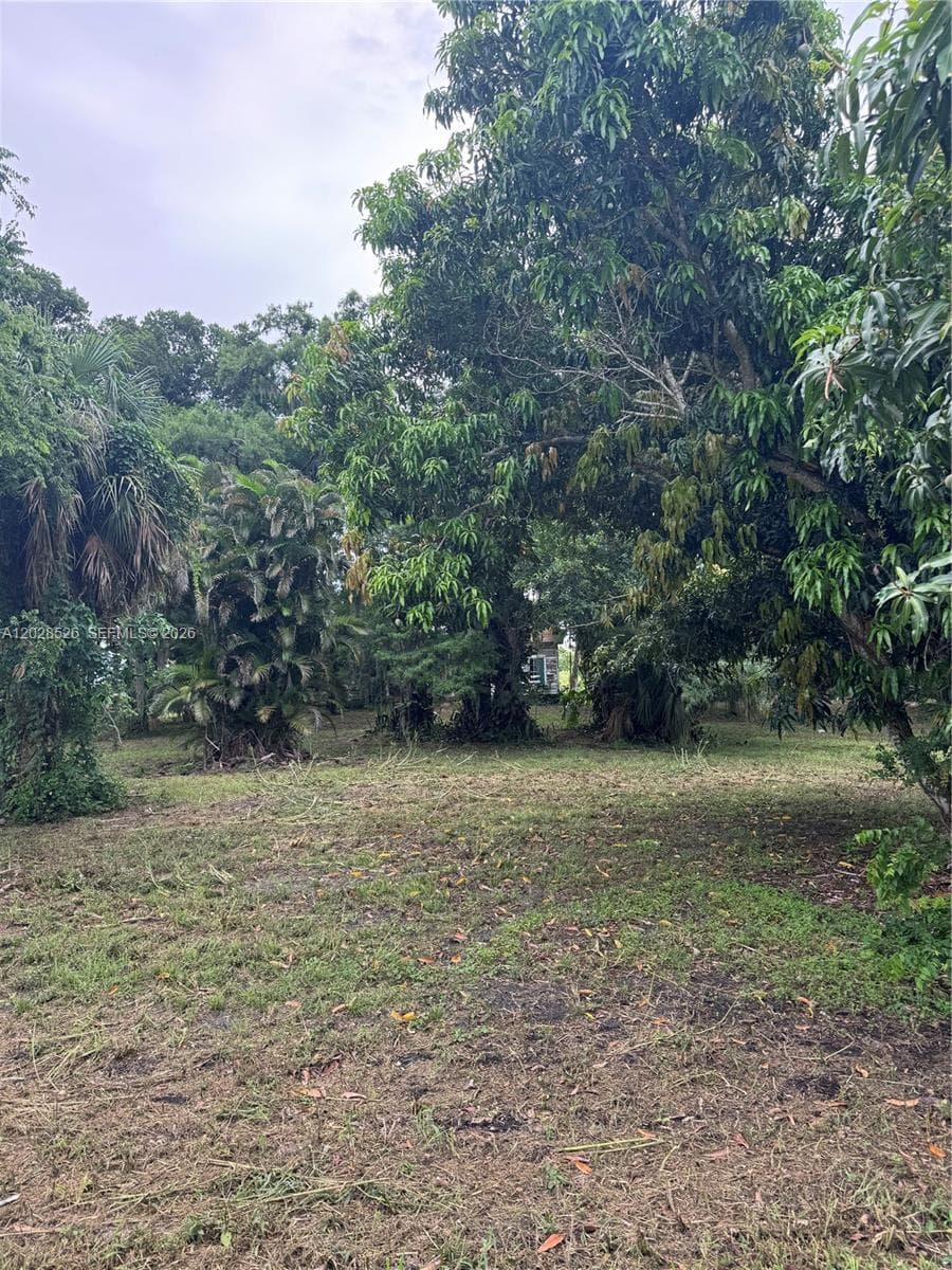 19121 SW Conners Hwy, Port Mayaca FL 33438
