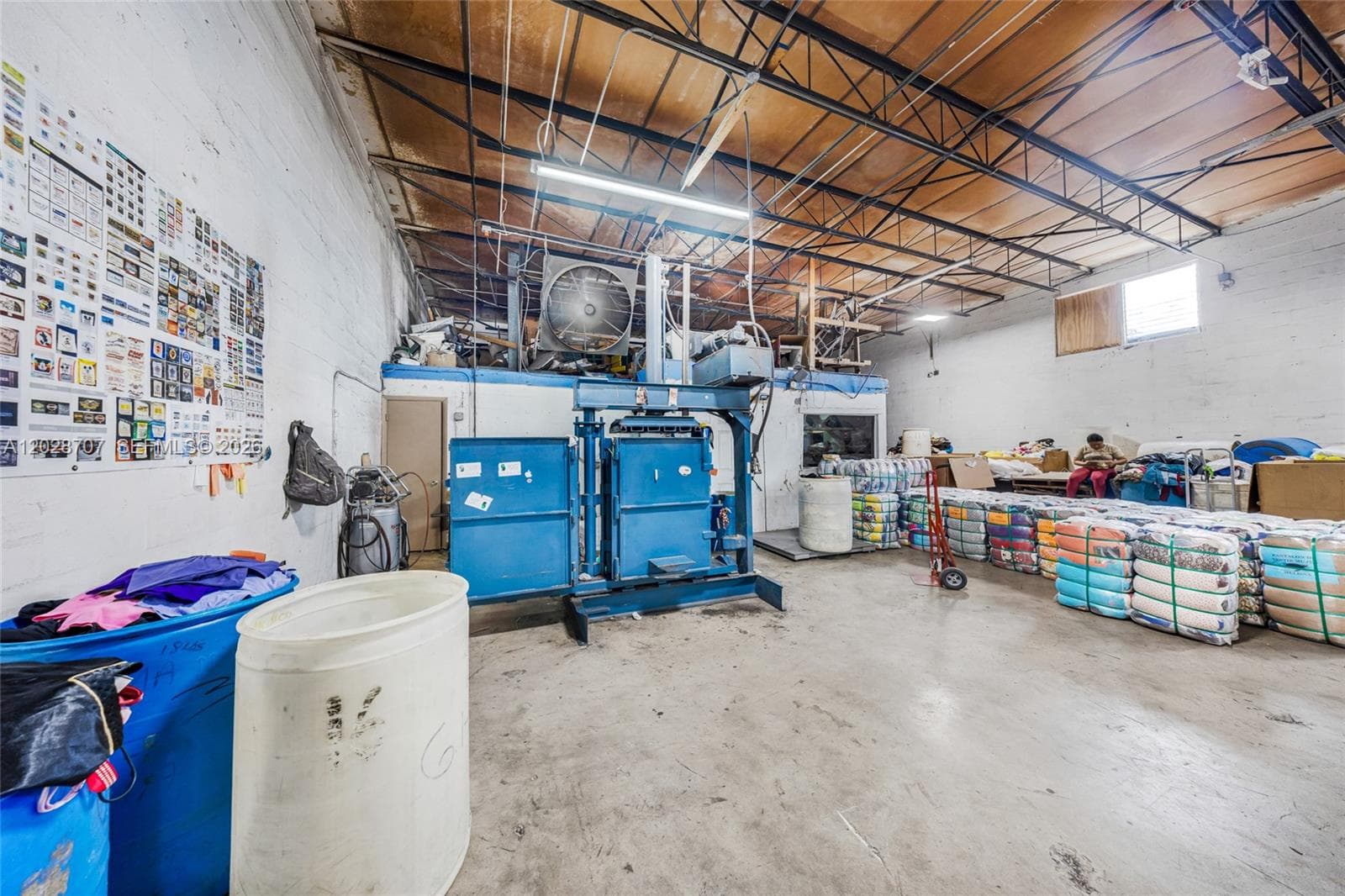 1085 E 27th St, Hialeah FL 33013