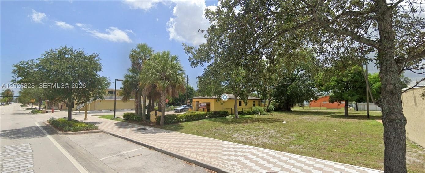 1102 NW 6th St, Fort Lauderdale FL 33311