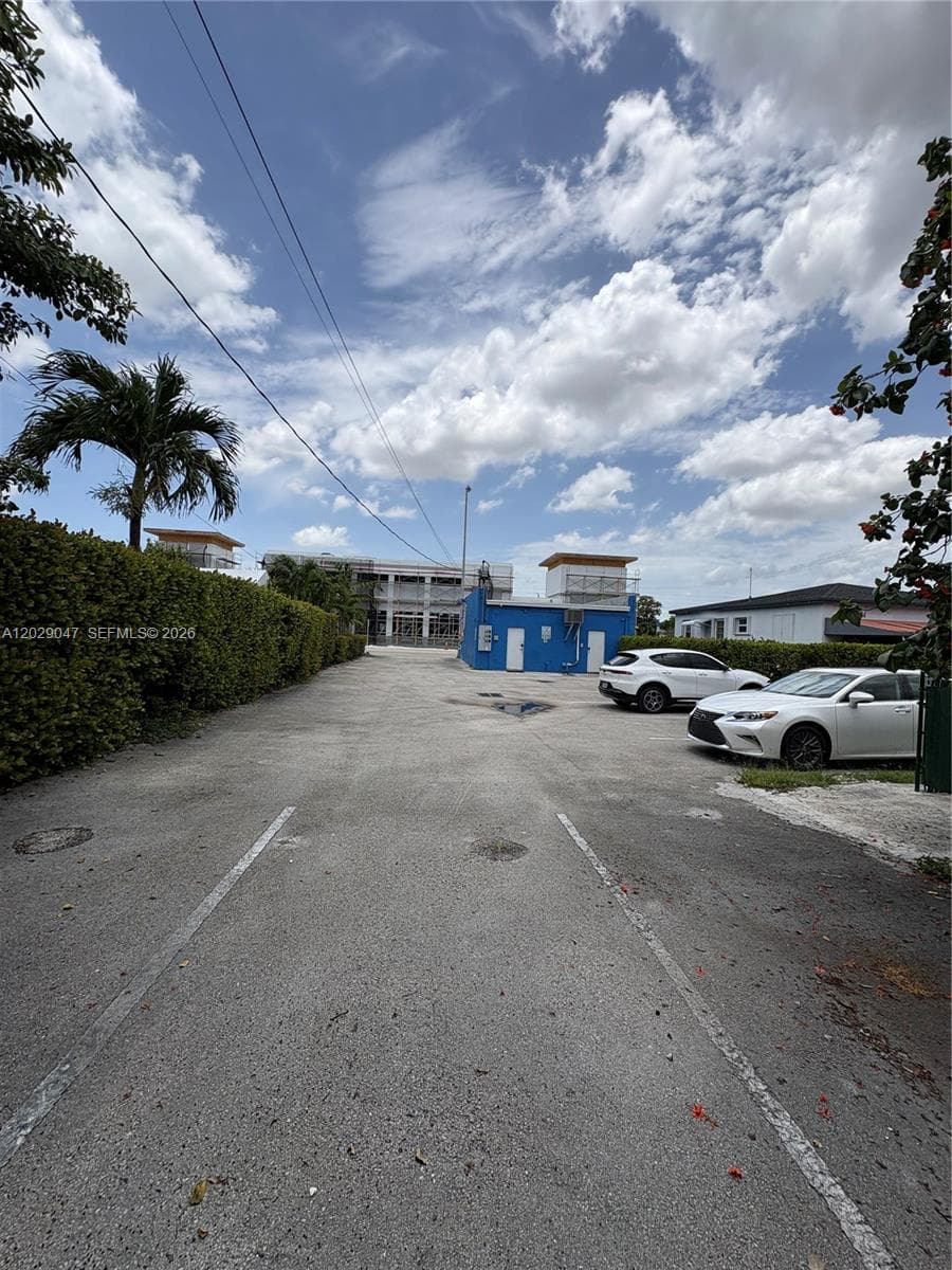 6620 W Flagler St, Miami FL 33144