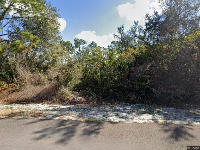 1860 Maurice Avenue, Lehigh Acres FL 33972