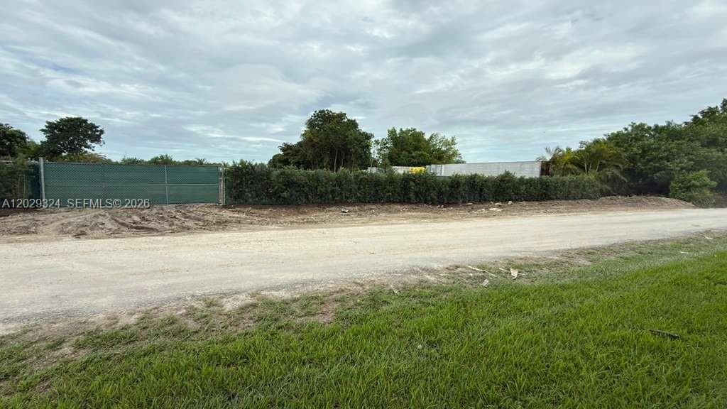 16555 SW 213TH AVE, Miami FL 33187