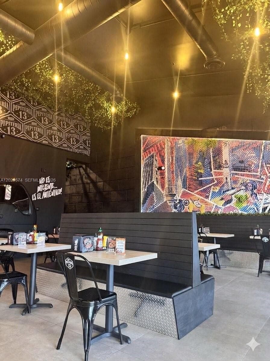 8205 NW 12th St, Doral FL 33126