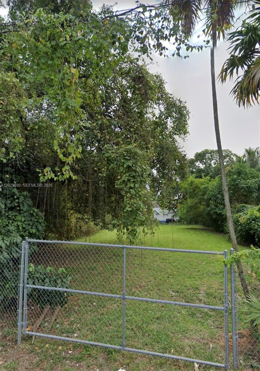 276 NE 58th St, Miami FL 33137