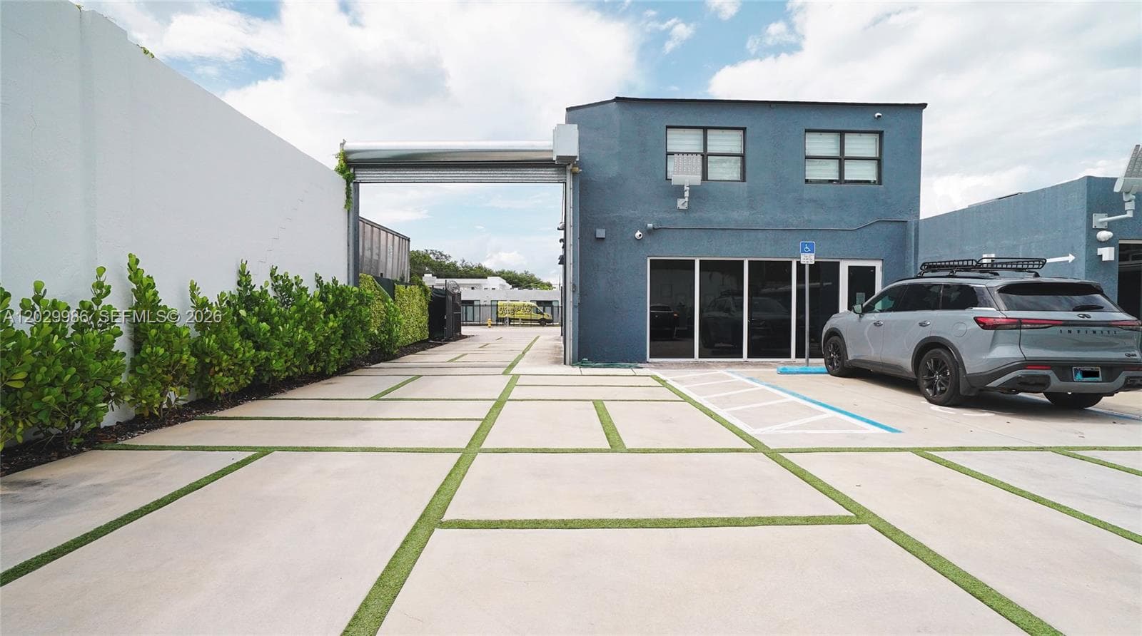 530 NW 54th St, Miami FL 33127