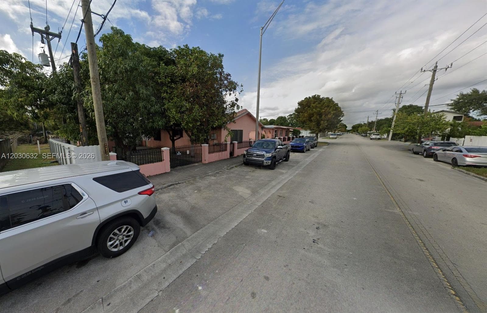 890 E 28th St, Hialeah FL 33013