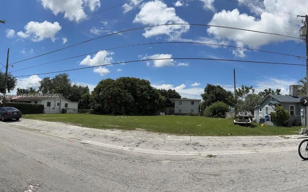 1624 NW 60th St, Miami FL 33142