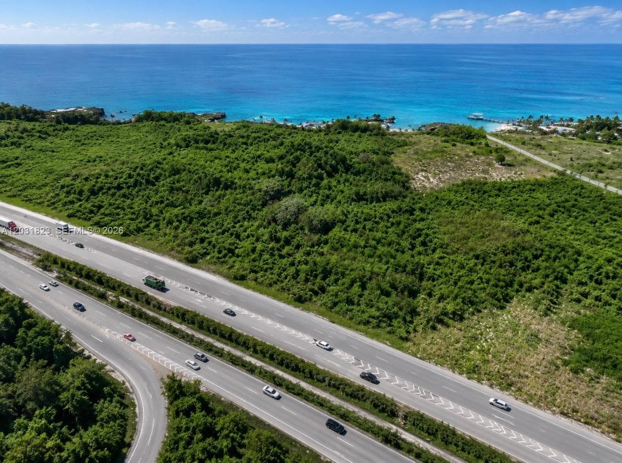 Autovia Del Este, PA 15400