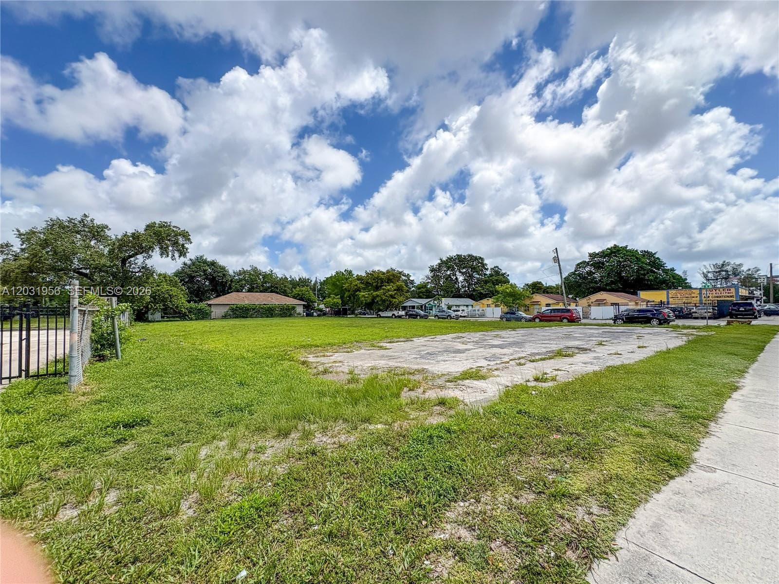 7920 NW 11th Ave, Miami FL 33150