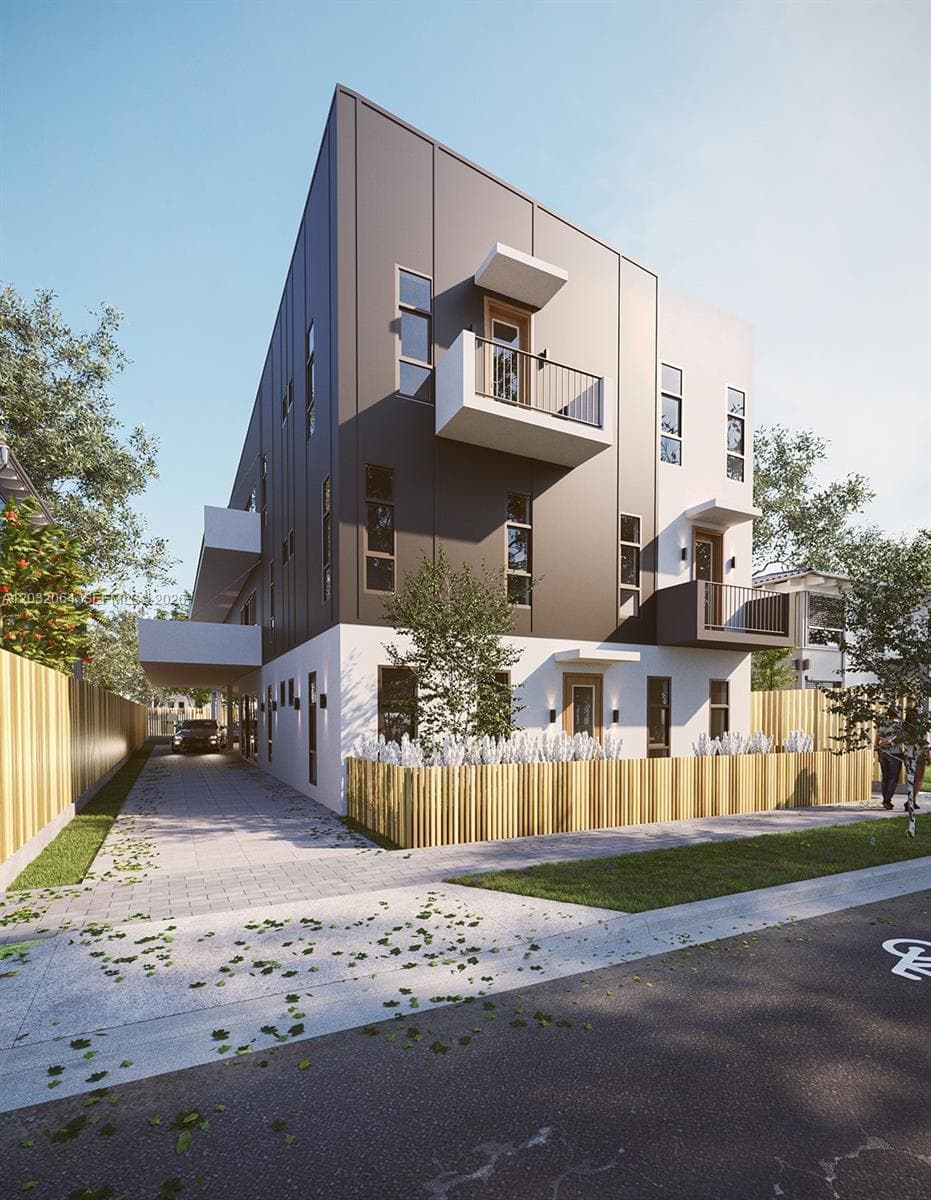 2121 SW 6th St, Miami FL 33135