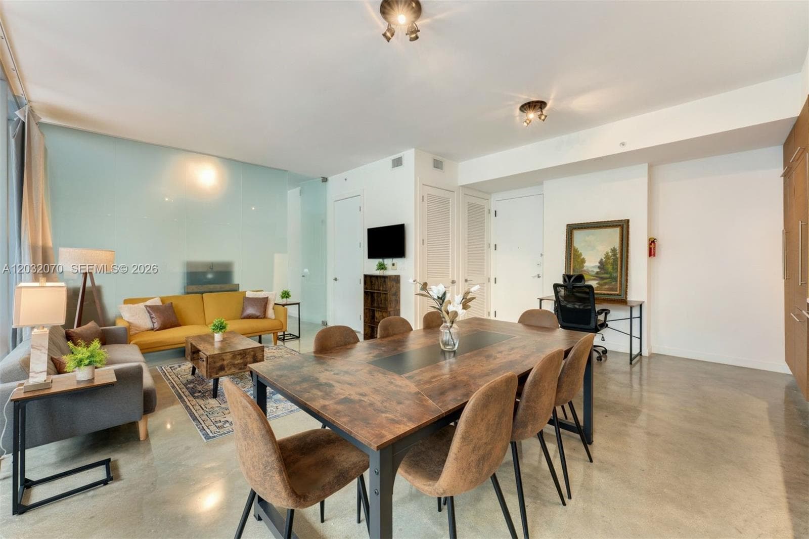 250 NW 24th St # 2B, Miami FL 33127