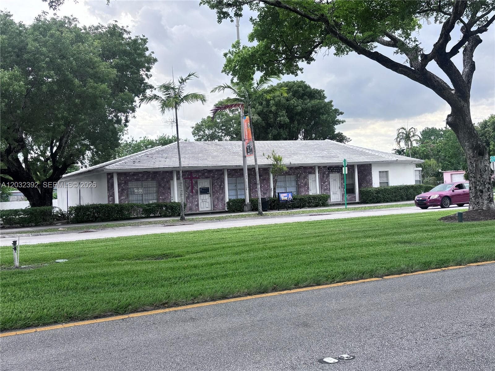 17280 NE 19th Ave, North Miami Beach FL 33162