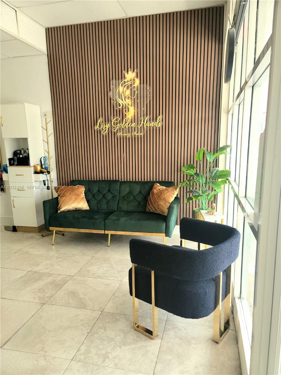 4237 Hollywood Blvd, Hollywood FL 33021