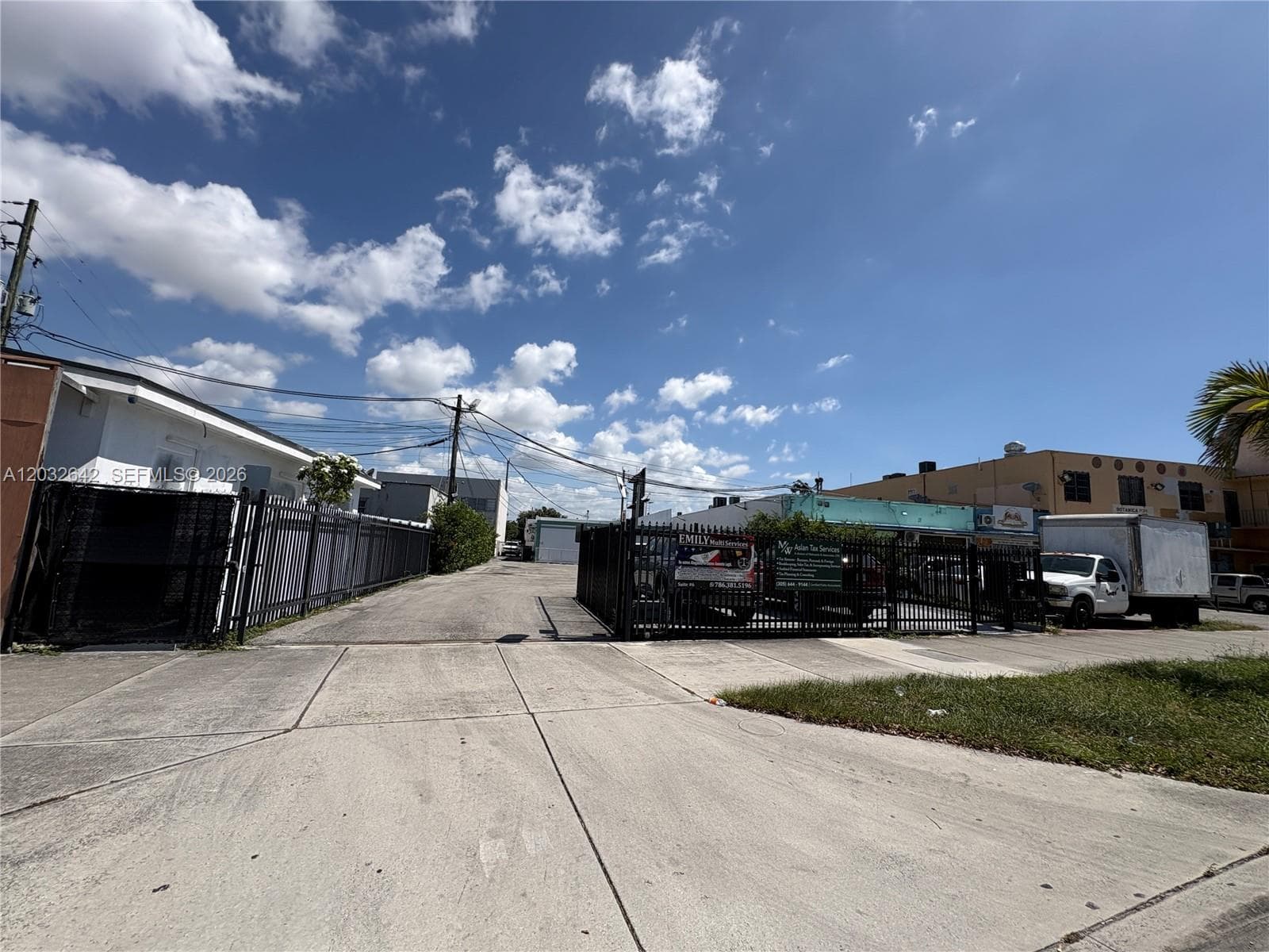 1772 W Flagler St, Miami FL 33135