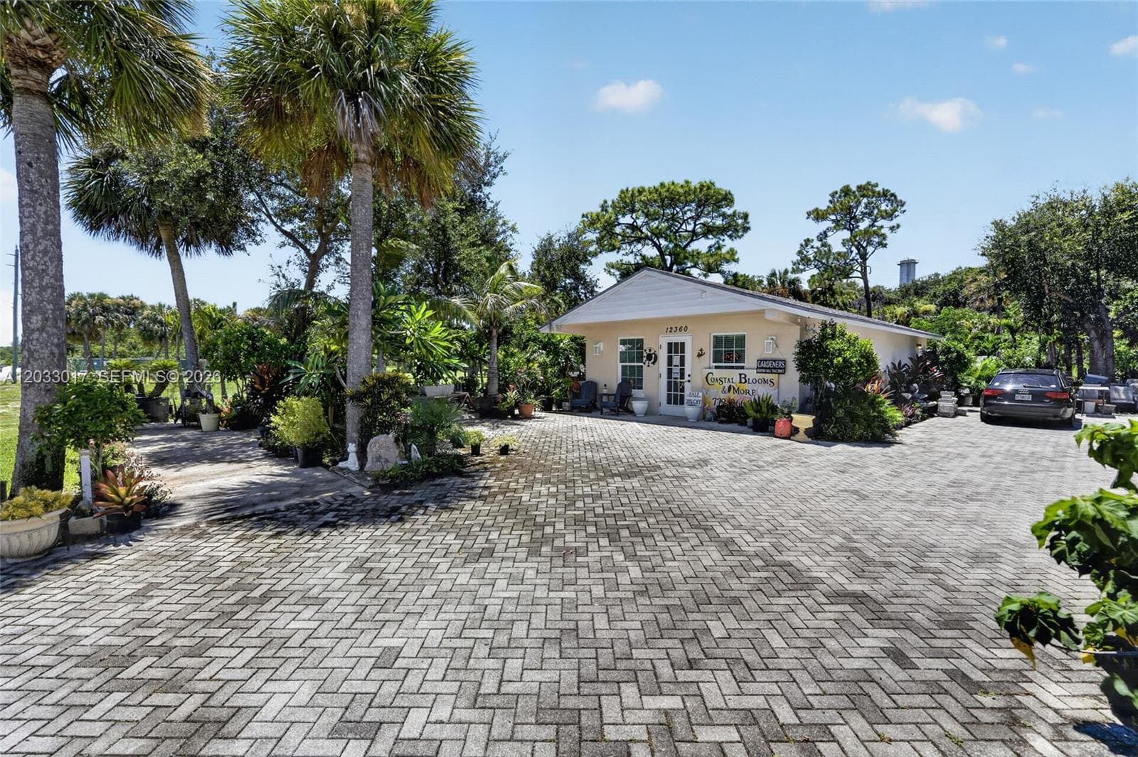 12360 SE Dixie Hwy, Hobe Sound FL 33455