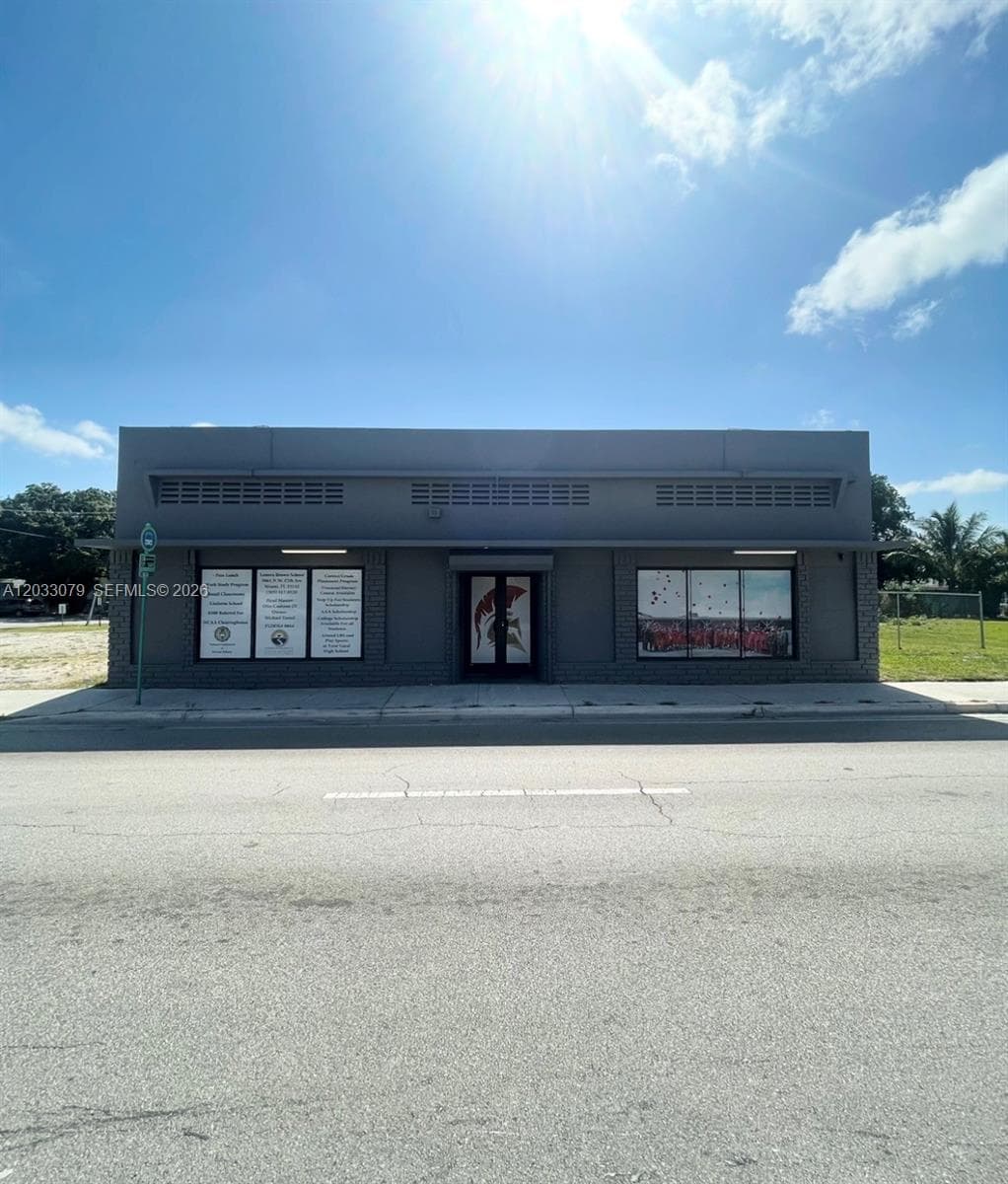 5851 NW 17th Ave, Miami FL 33142