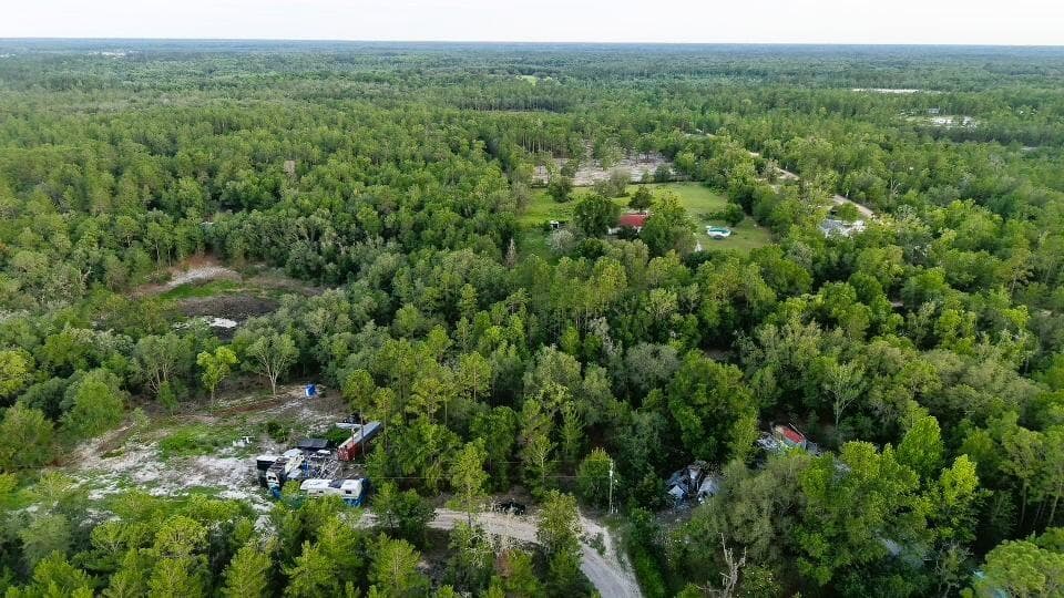 121 Susan Road, FL 32640