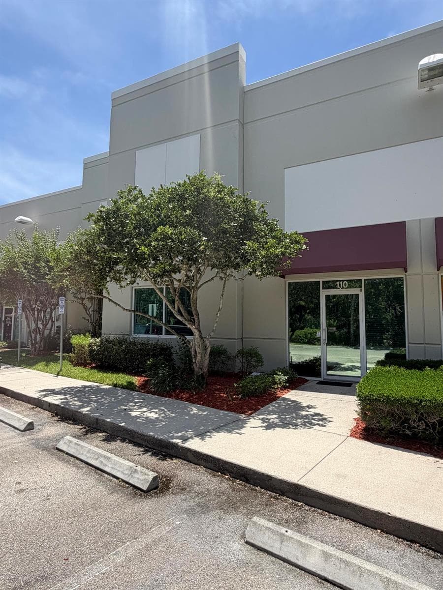 575 NW Mercantile Place # 110, Port St. Lucie FL 34986