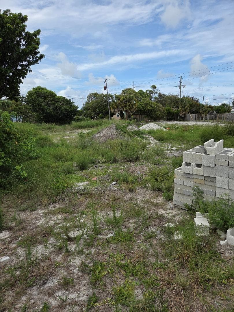 Lot pic 4 4