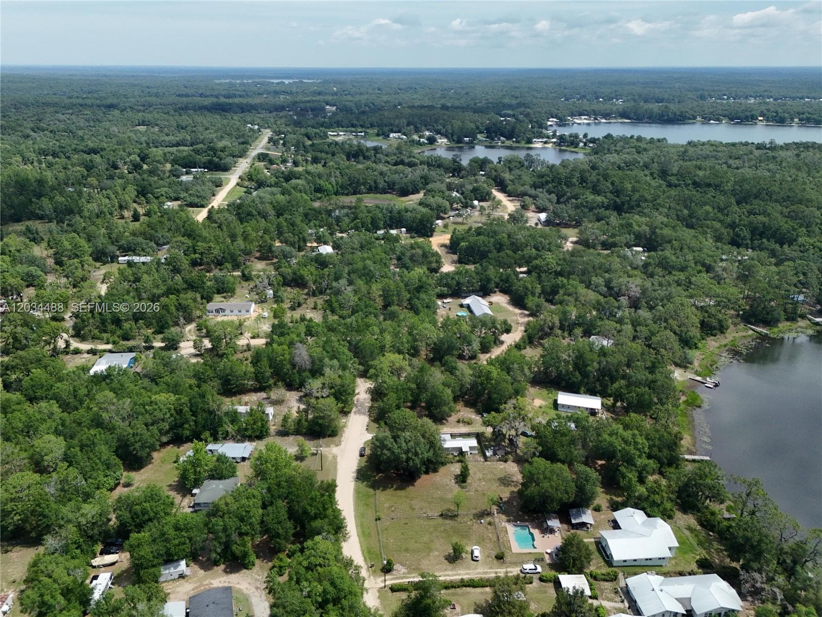 225 MIRROR LAKE DR, Other City - In The State Of Florida FL 32148