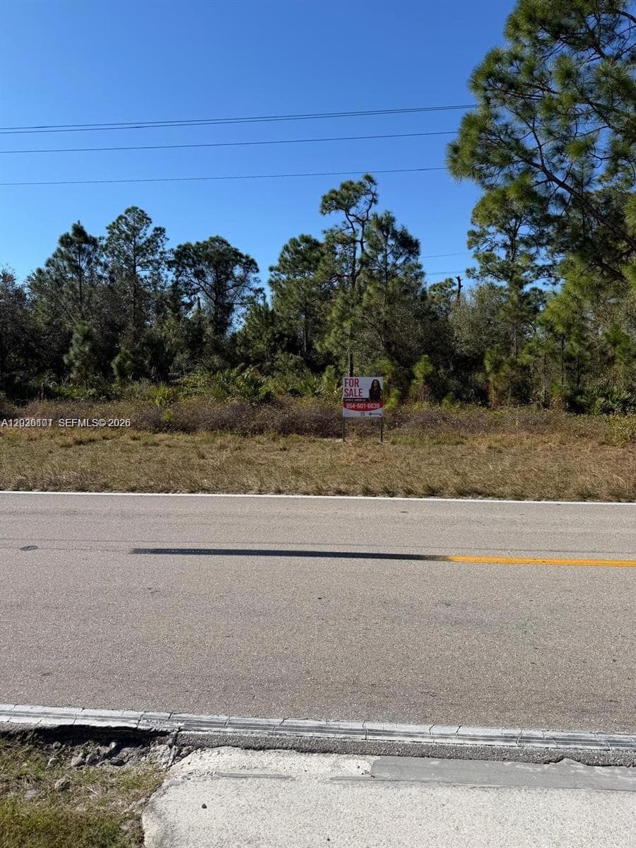 216 Columbus, Lehigh Acres FL 33974