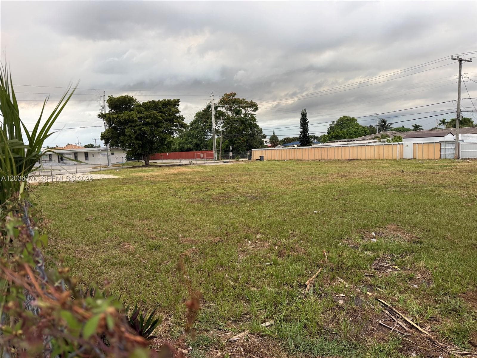 291 W 49th St, Hialeah FL 33012