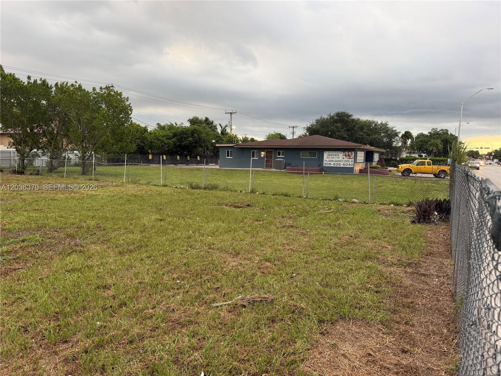 291 W 49th St, Hialeah FL 33012