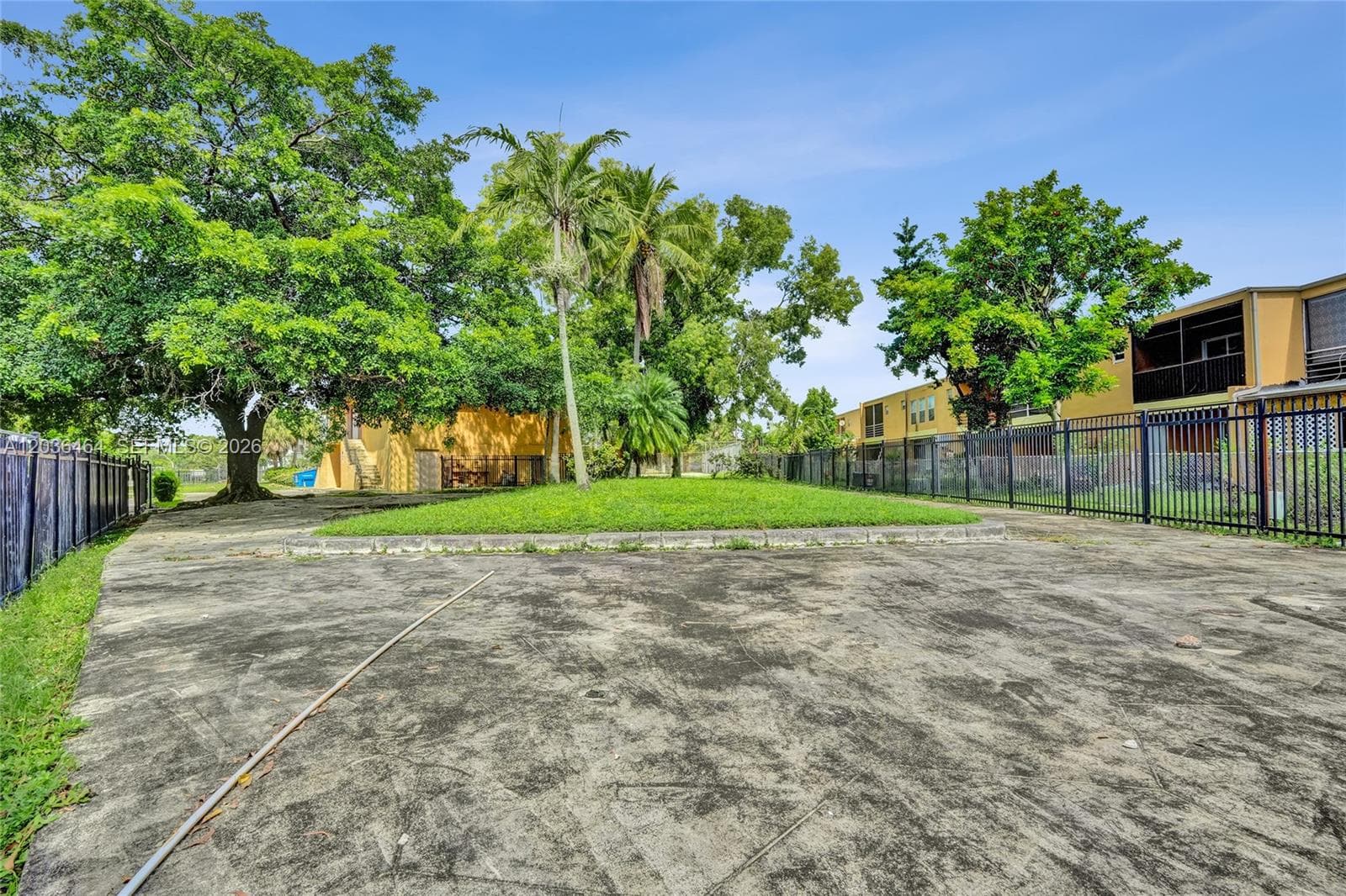 2600 NW 60th Ter, Sunrise FL 33313