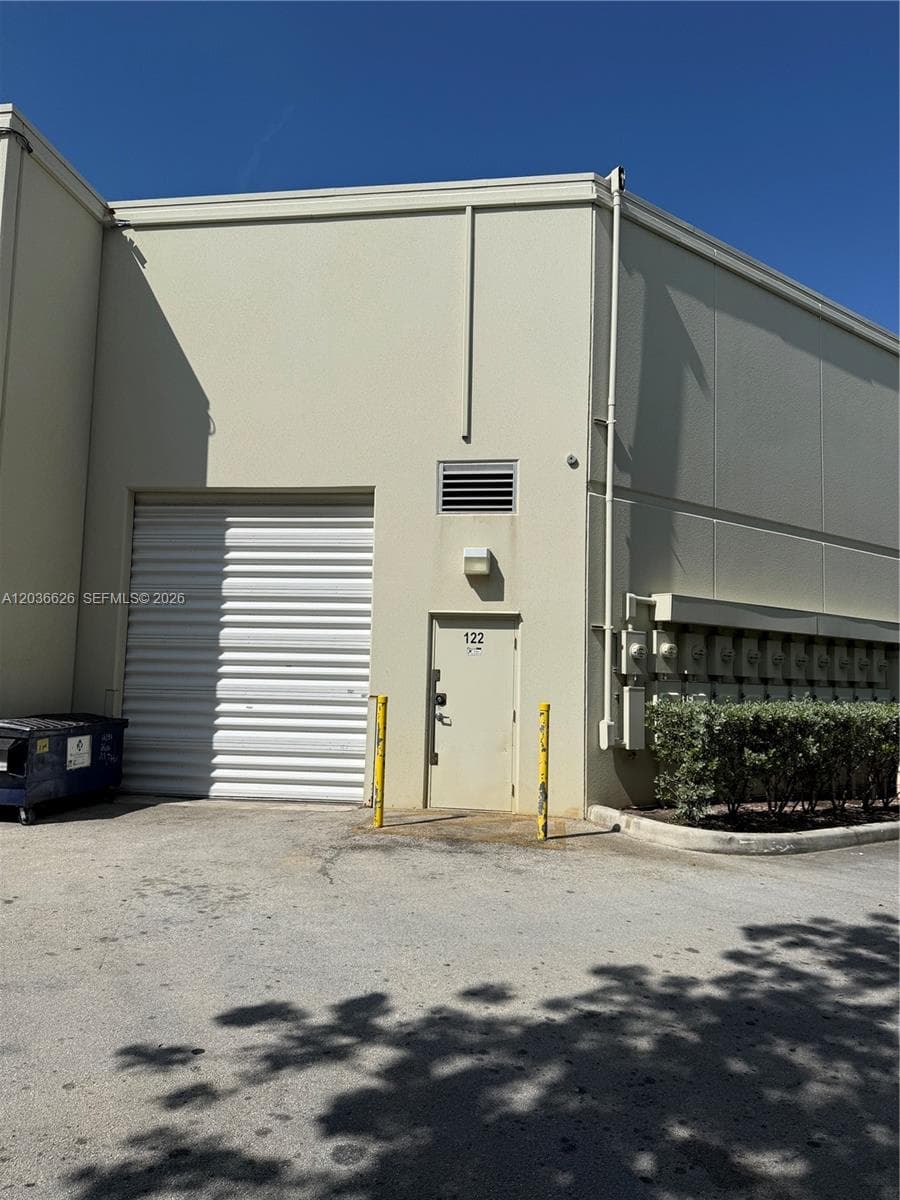 11231 NW 20th St # 122, Sweetwater FL 33172