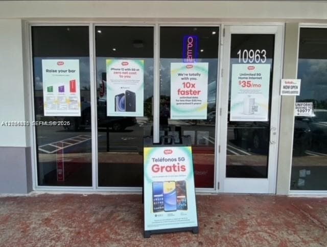 740 W 49 st, Hialeah FL 33012