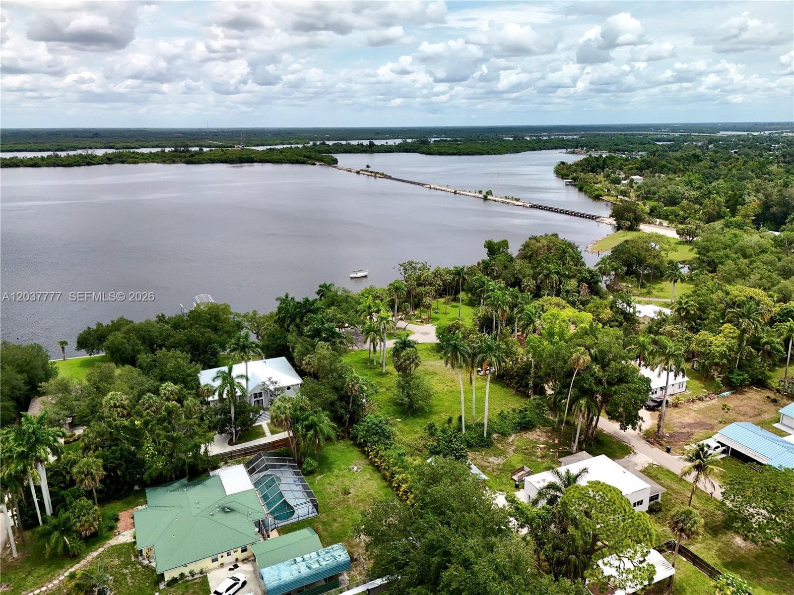304 ROYAL PALM PARK RD, Fort Myers FL 33905