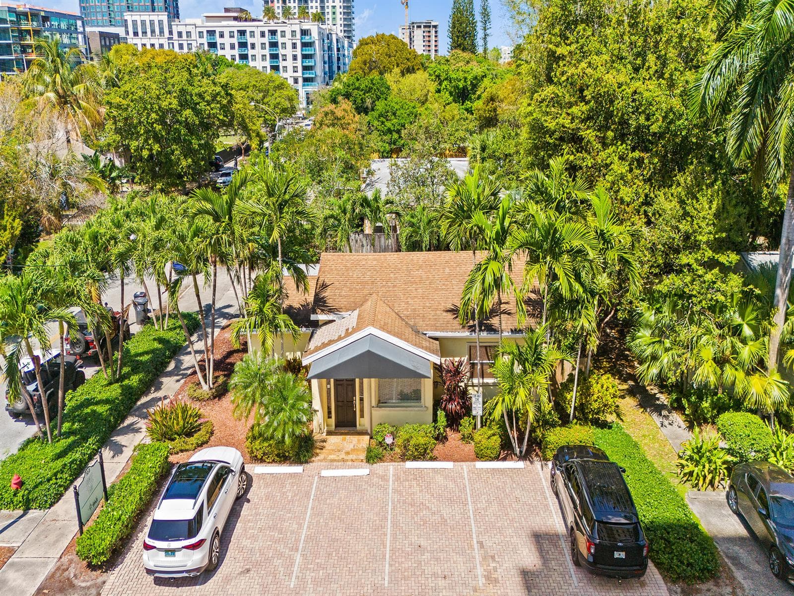 103 NE 4th Street, Fort Lauderdale FL 33301