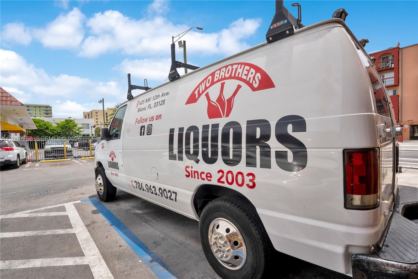 425 NW 12th ave suite j-k, Miami FL 33128