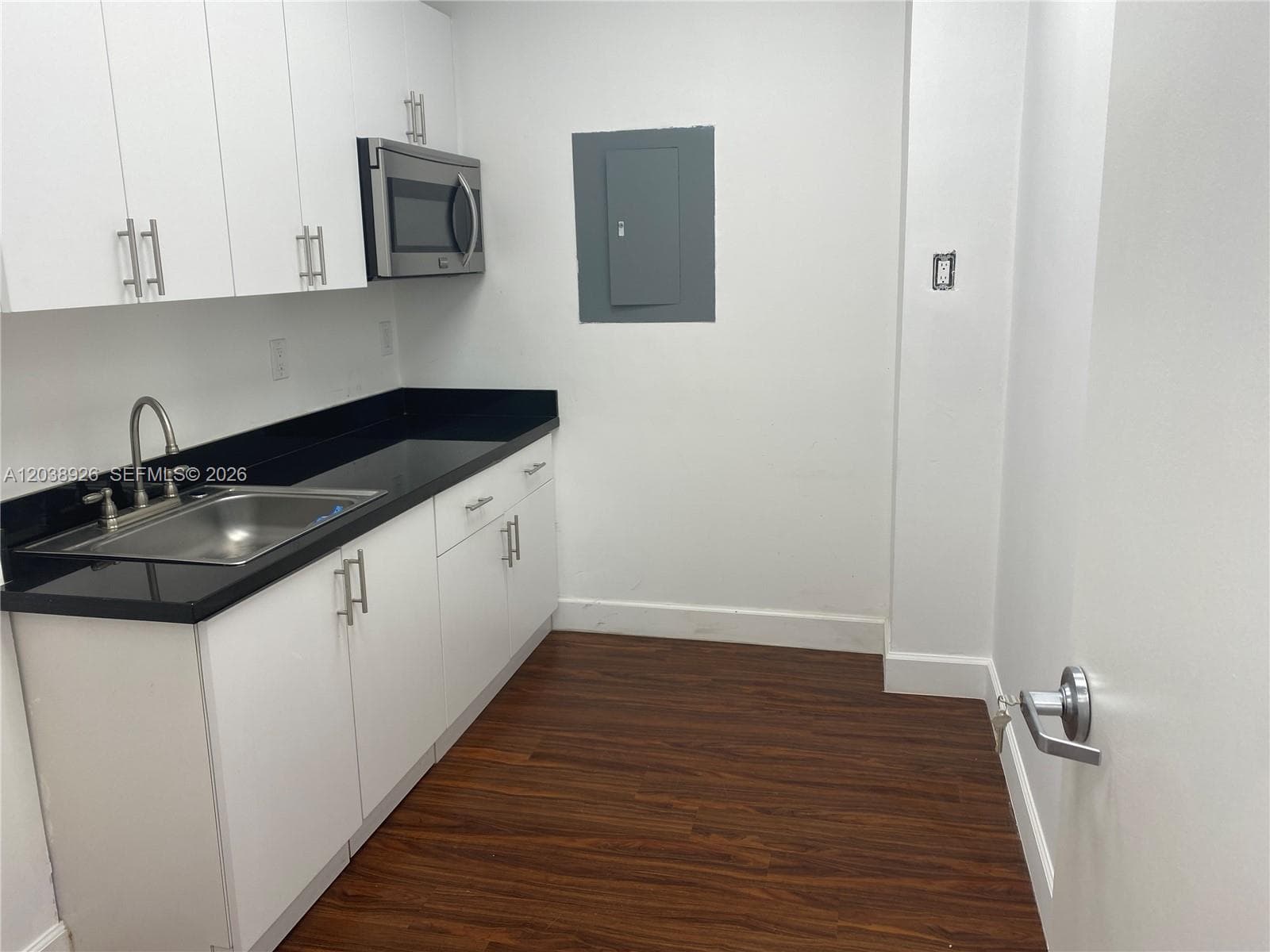 1607 Ponce De Leon Blvd # 201, Coral Gables FL 33134