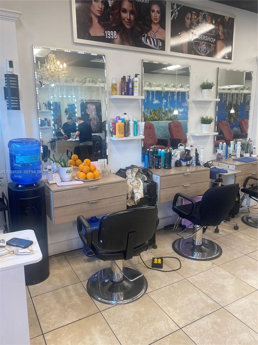 1527 Alton Rd, Miami Beach FL 33139