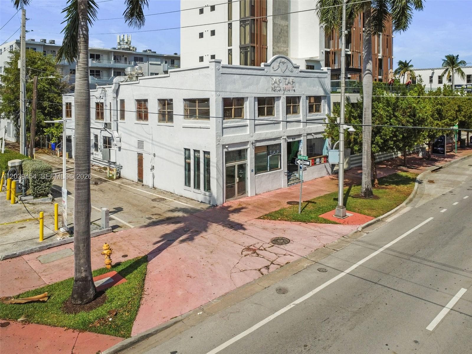 819 5th St, Miami Beach FL 33139