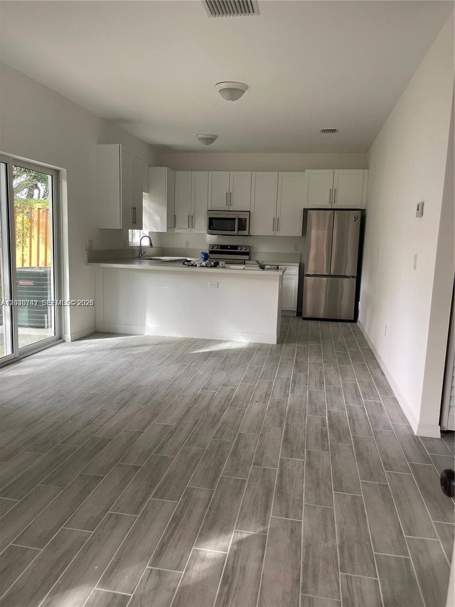 213 NW 12th St, Pompano Beach FL 33060