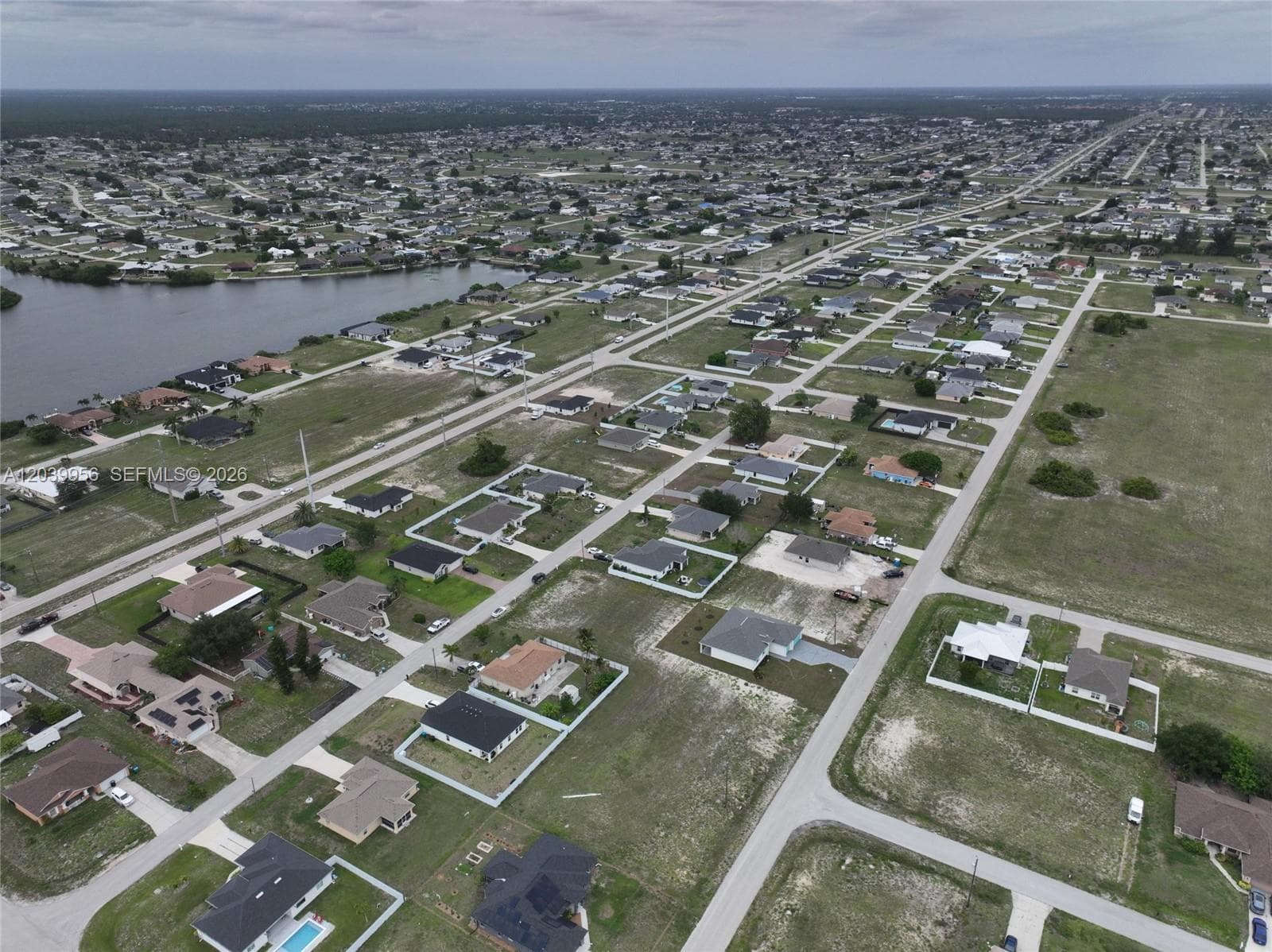 530 NW 23RD TER, Cape Coral FL 33993