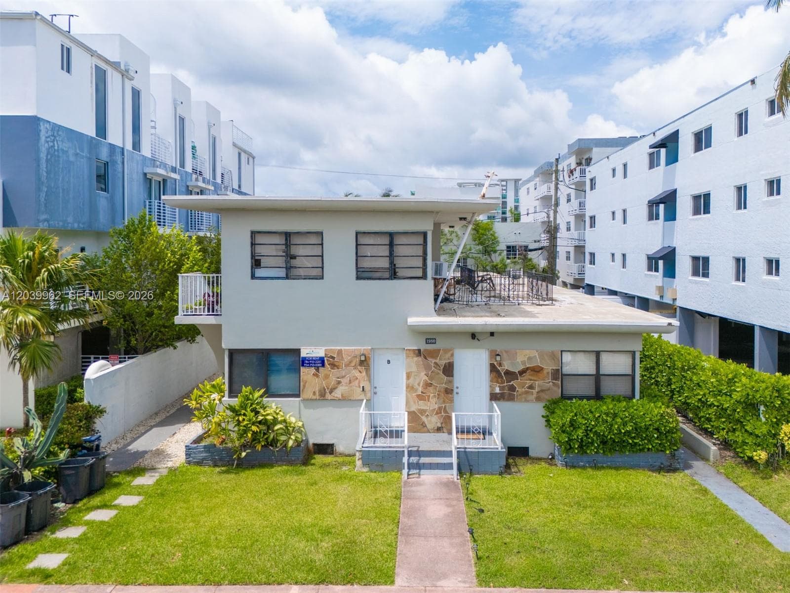 1980 Biarritz Dr, Miami Beach FL 33141