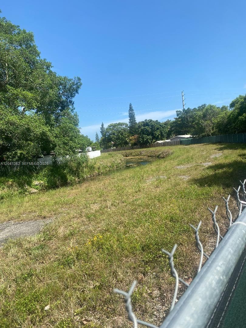 23625 SW 125 AV, Homestead FL 33032